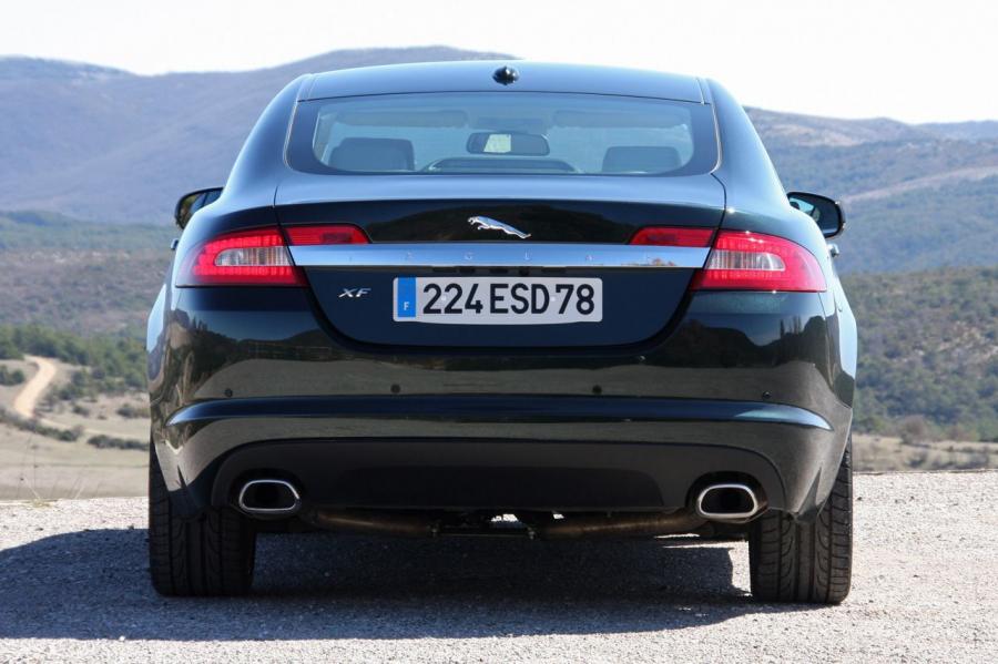  Jaguar XFR 2009 года  (фото 46 из 141)